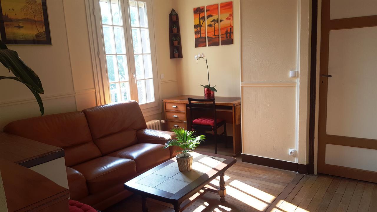 Apakabar Homestay - Proche Gare Melun, Parking Prive, Netflix La Rochette  Екстериор снимка
