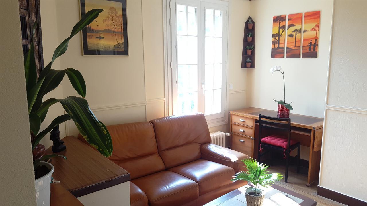 Apakabar Homestay - Proche Gare Melun, Parking Prive, Netflix La Rochette  Екстериор снимка
